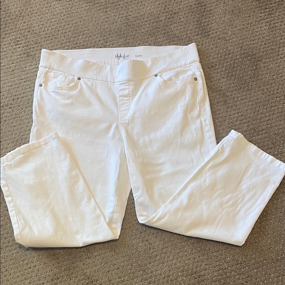 STYLE & CO PETITE WHITE CAPRI JEGGINGS  L - Picture 1 of 6